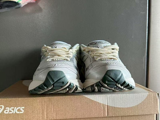 ASICS GEL-KAYANO 14 Sneakers