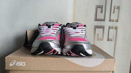 ASICS GEL-KAYANO 14 Sneakers