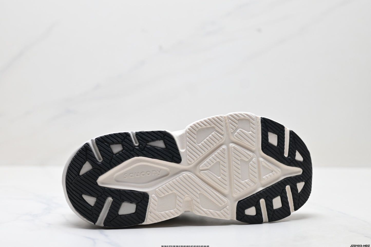Saucony Guard AMR