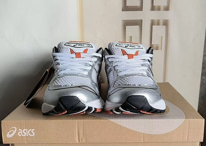 ASICS GEL-KAYANO 14 Sneakers