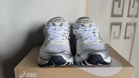 ASICS GEL-KAYANO 14 Sneakers