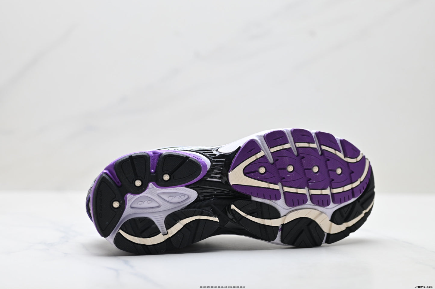 Saucony Pro Grid Omni 9