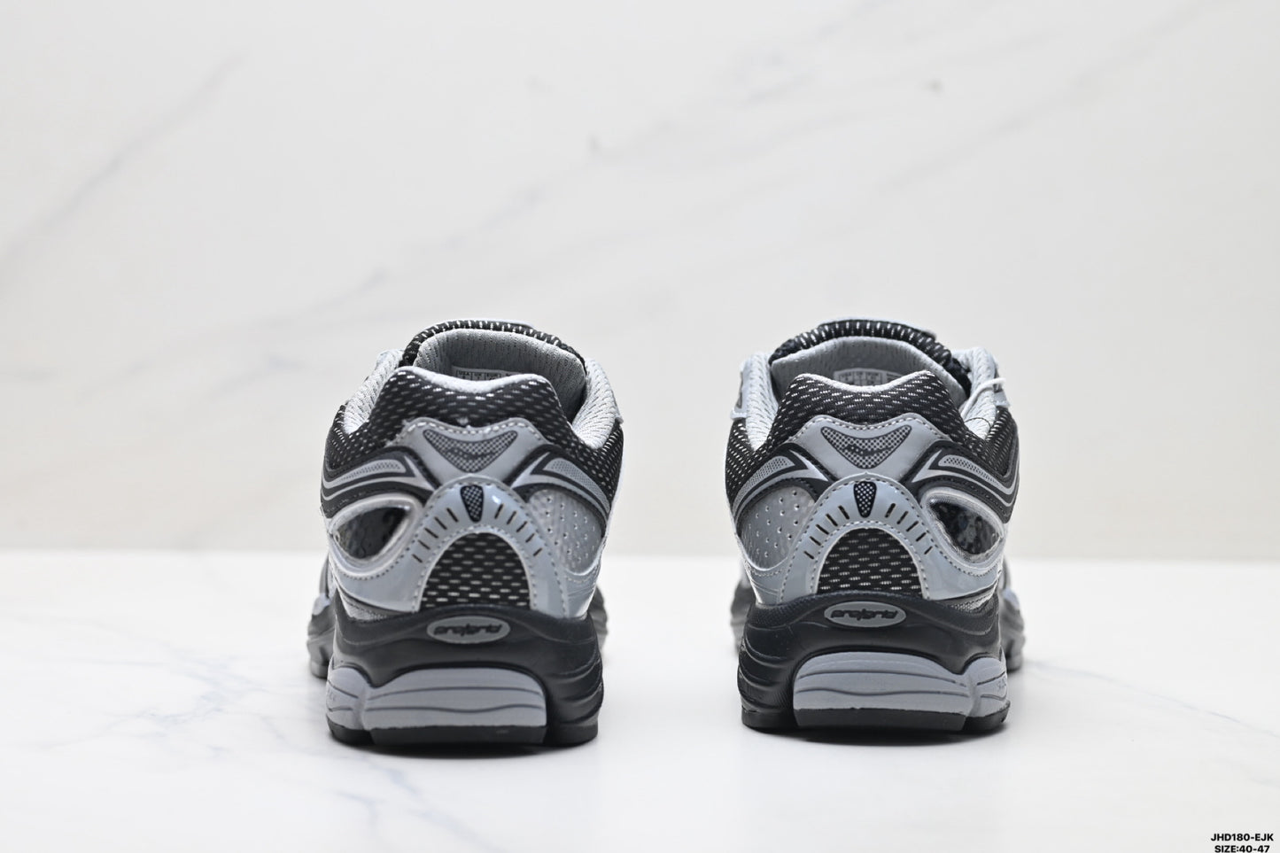 Saucony Pro Grid Omni 9