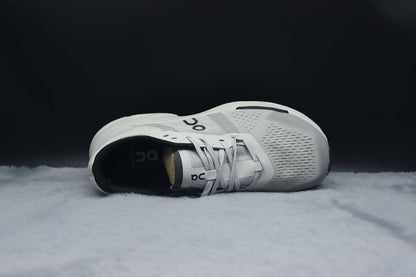 ON Cloudpulse | Retro-Inspired Lifestyle Sneakers