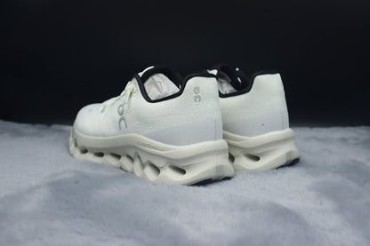 ON Cloudtilt – Tilted Sole Lifestyle Sneakers