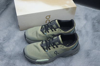 ON Cloudpulse | Retro-Inspired Lifestyle Sneakers