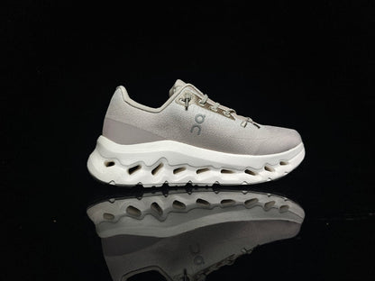 ON Cloudtilt – Tilted Sole Lifestyle Sneakers