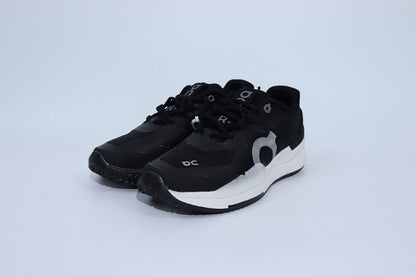 ON THE ROGER Pro 2 – Premium Tennis-Inspired Performance Sneaker