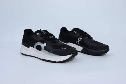 ON THE ROGER Pro 2 – Premium Tennis-Inspired Performance Sneaker