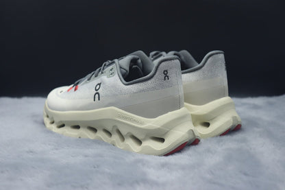 ON Cloudtilt – Tilted Sole Lifestyle Sneakers