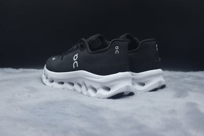 ON Cloudtilt – Tilted Sole Lifestyle Sneakers