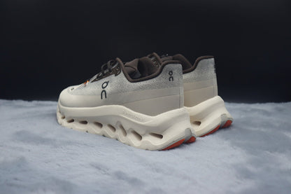 ON Cloudtilt – Tilted Sole Lifestyle Sneakers