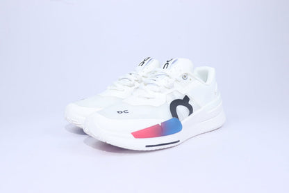 ON THE ROGER Pro 2 – Premium Tennis-Inspired Performance Sneaker