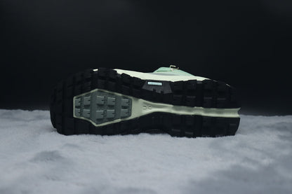 ON Cloudrock Low WP – Waterproof Low-Top Hiking Shoes