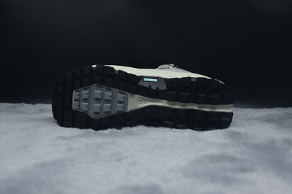 ON Cloudrock Low WP – Waterproof Low-Top Hiking Shoes