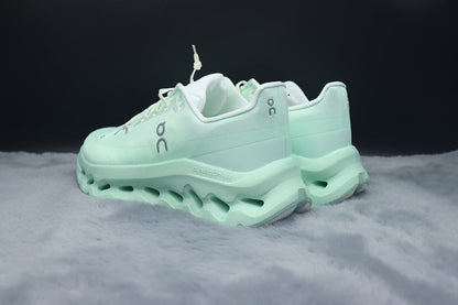 ON Cloudtilt – Tilted Sole Lifestyle Sneakers