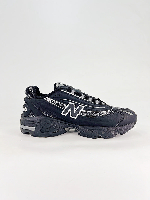New Balance 1000 Sneakers
