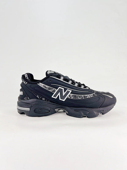 New Balance 1000 Sneakers