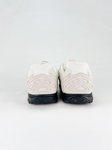New Balance 204L Sneakers