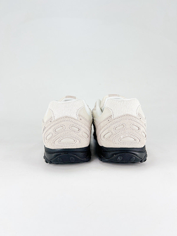 New Balance 204L Sneakers