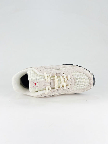 New Balance 204L Sneakers