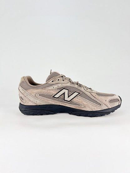 New Balance 204L Sneakers