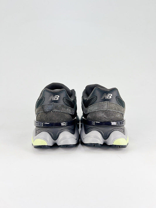 New Balance 9060 Sneakers