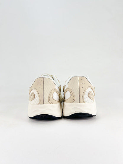 New Balance Fresh Foam v4 Sneakers