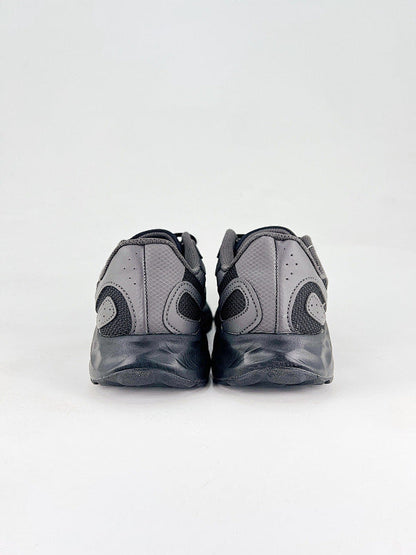 New Balance Fresh Foam v4 Sneakers
