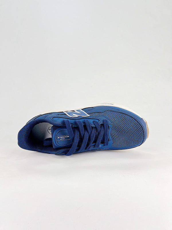 New Balance Fresh Foam v4 Sneakers