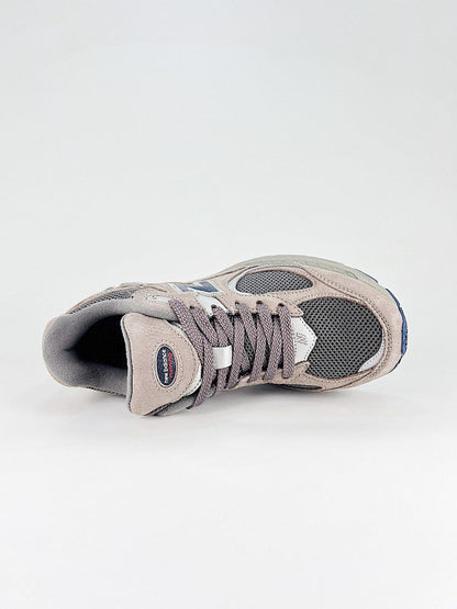 New Balance 2002R Sneakers